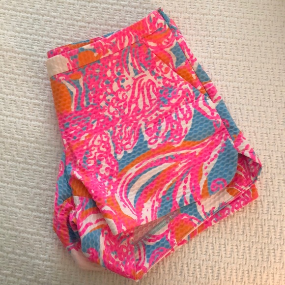 Lilly Pulitzer Pants - Lilly Pulitzer shorts. Size 0